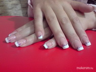 Best Nails - pici dísz Eminek